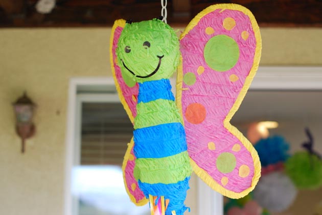 party decor 9 butterfly piñata